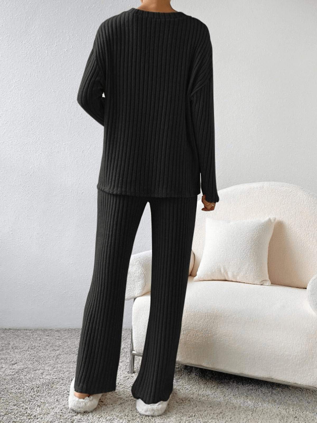 FENNA | COSY & COMFORTABLE TWO-PIECE SET